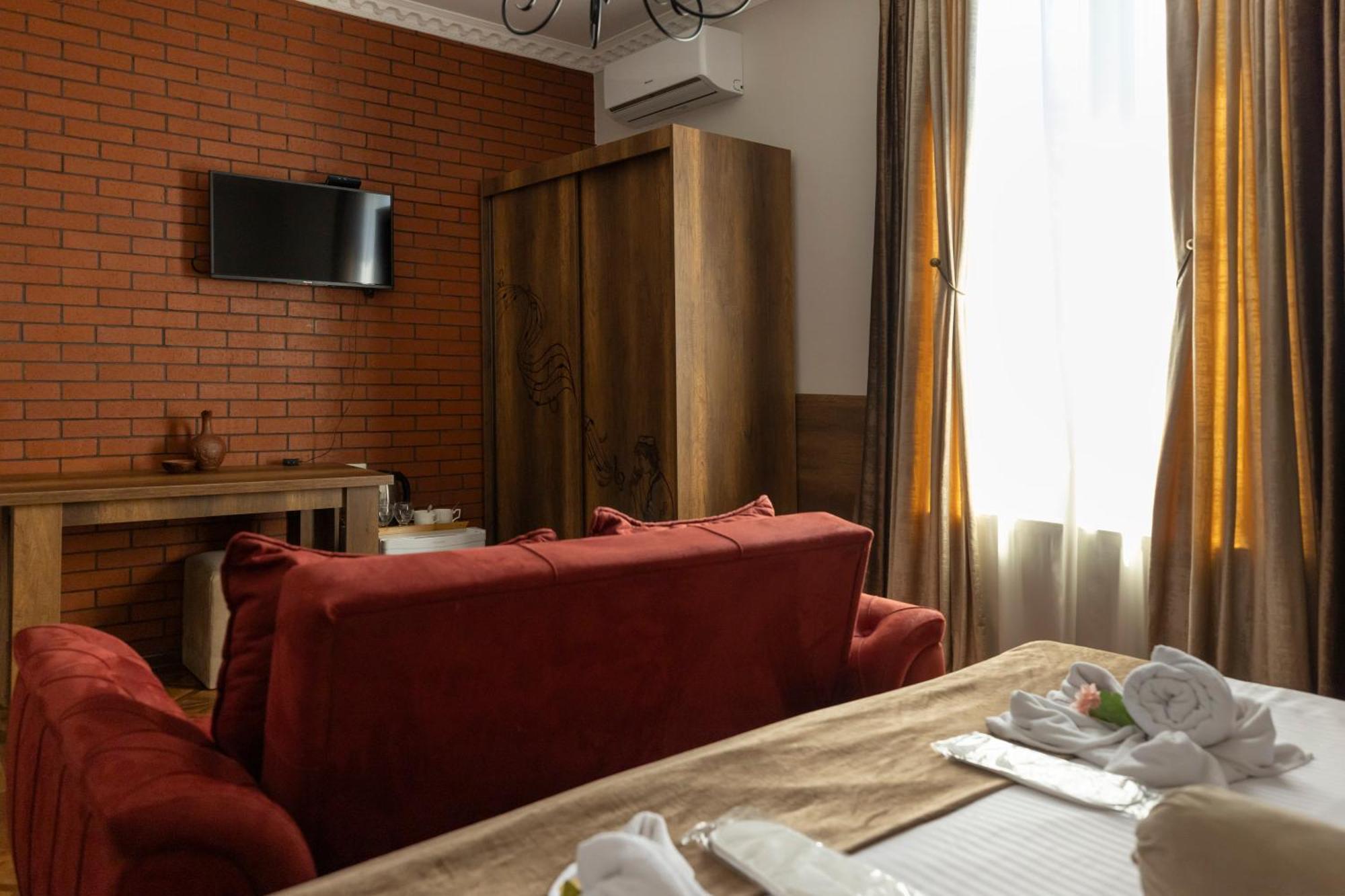 Hestia Boutique Hotel Gori Exteriör bild
