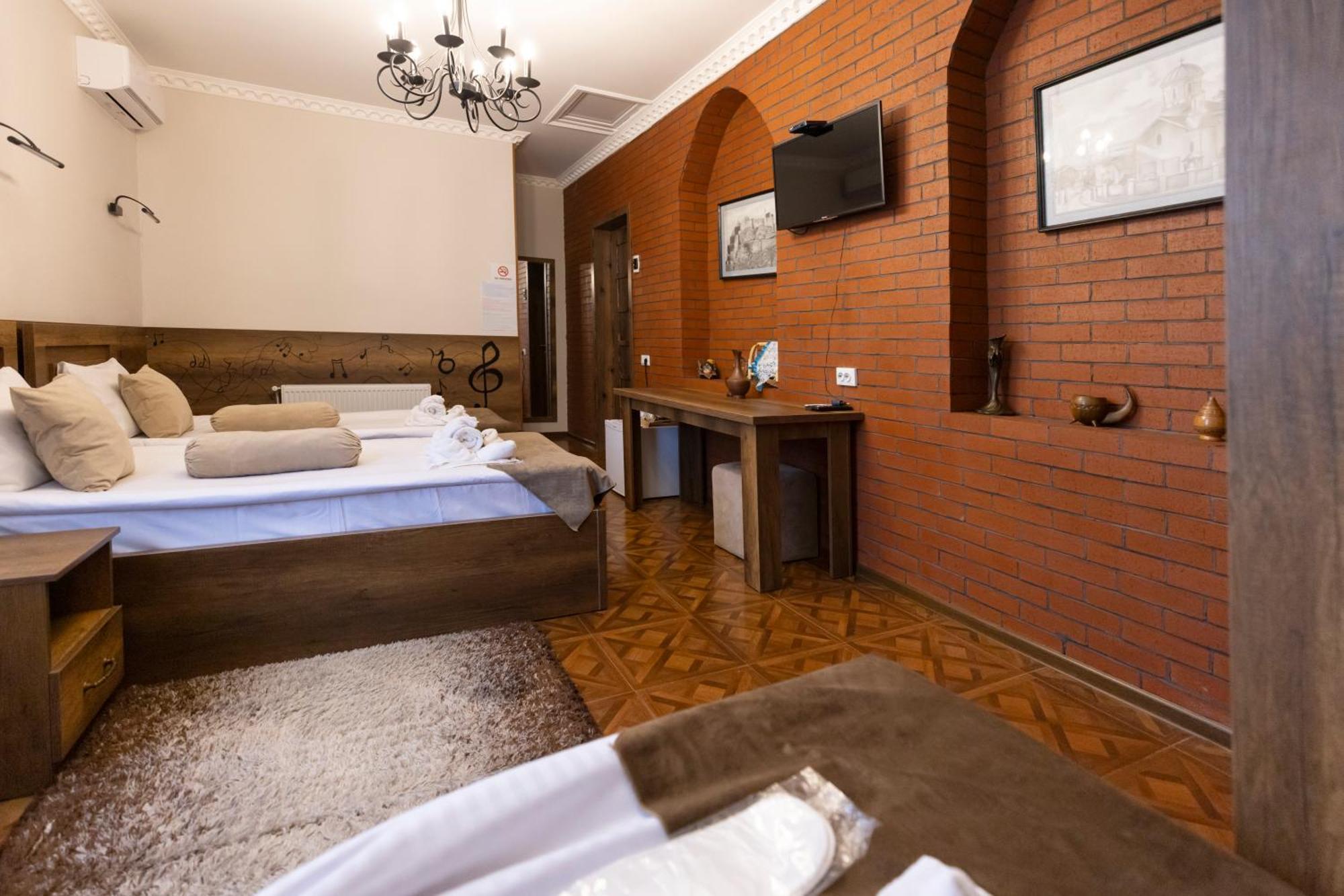 Hestia Boutique Hotel Gori Exteriör bild