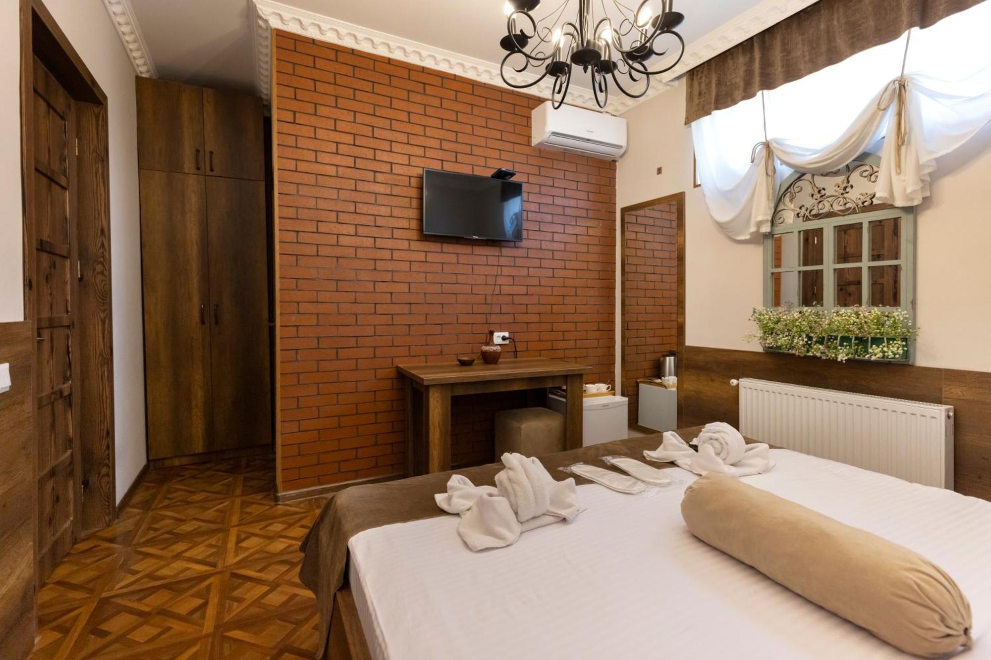 Hestia Boutique Hotel Gori Exteriör bild