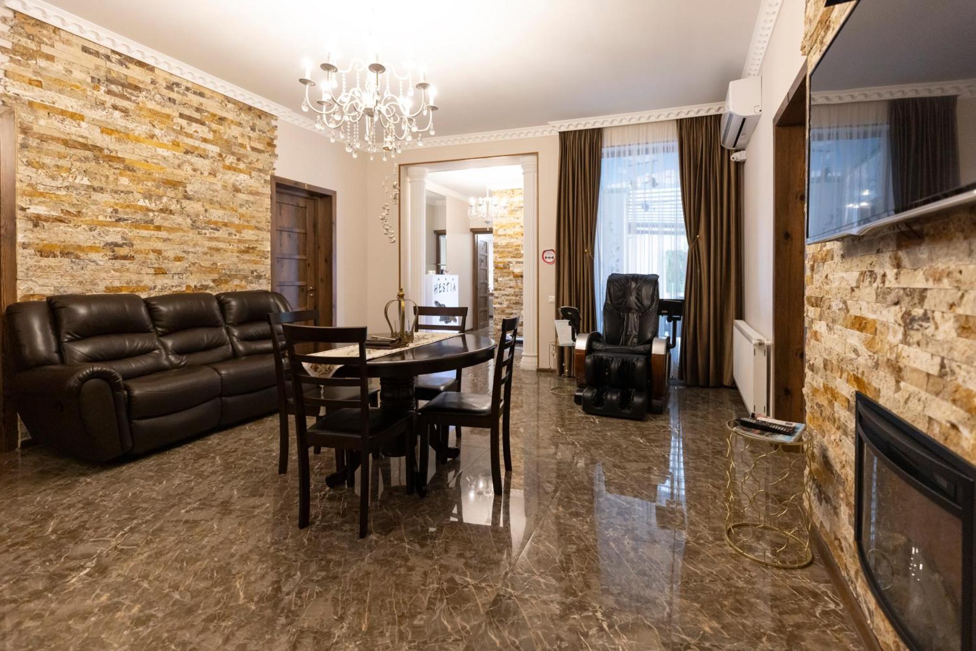 Hestia Boutique Hotel Gori Exteriör bild